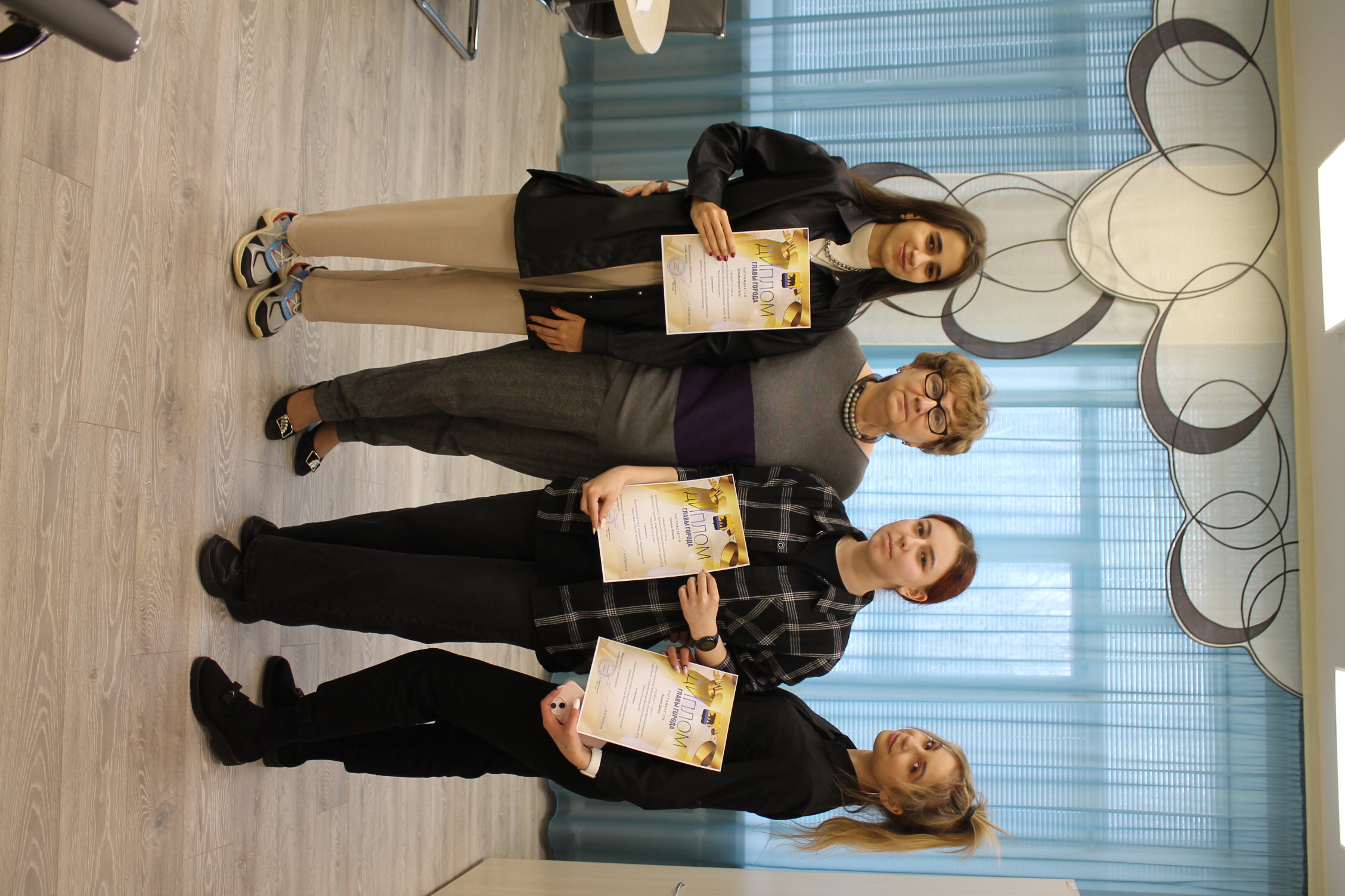 6 учащихся стали победителями конкурса на призы главы города Нефтеюганска в номинации «Компетентностный учащийся»